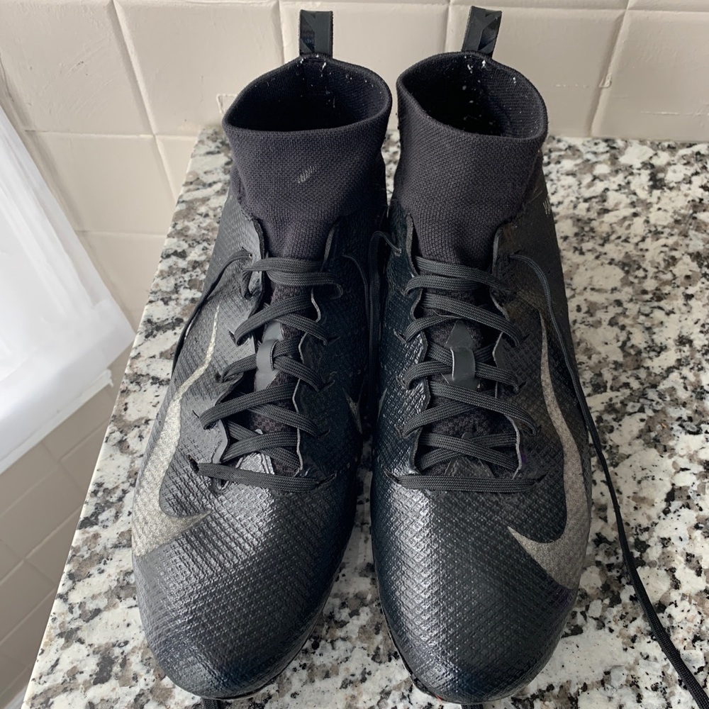 Nike Vapor Untouchable Pro 3 Football Cleats